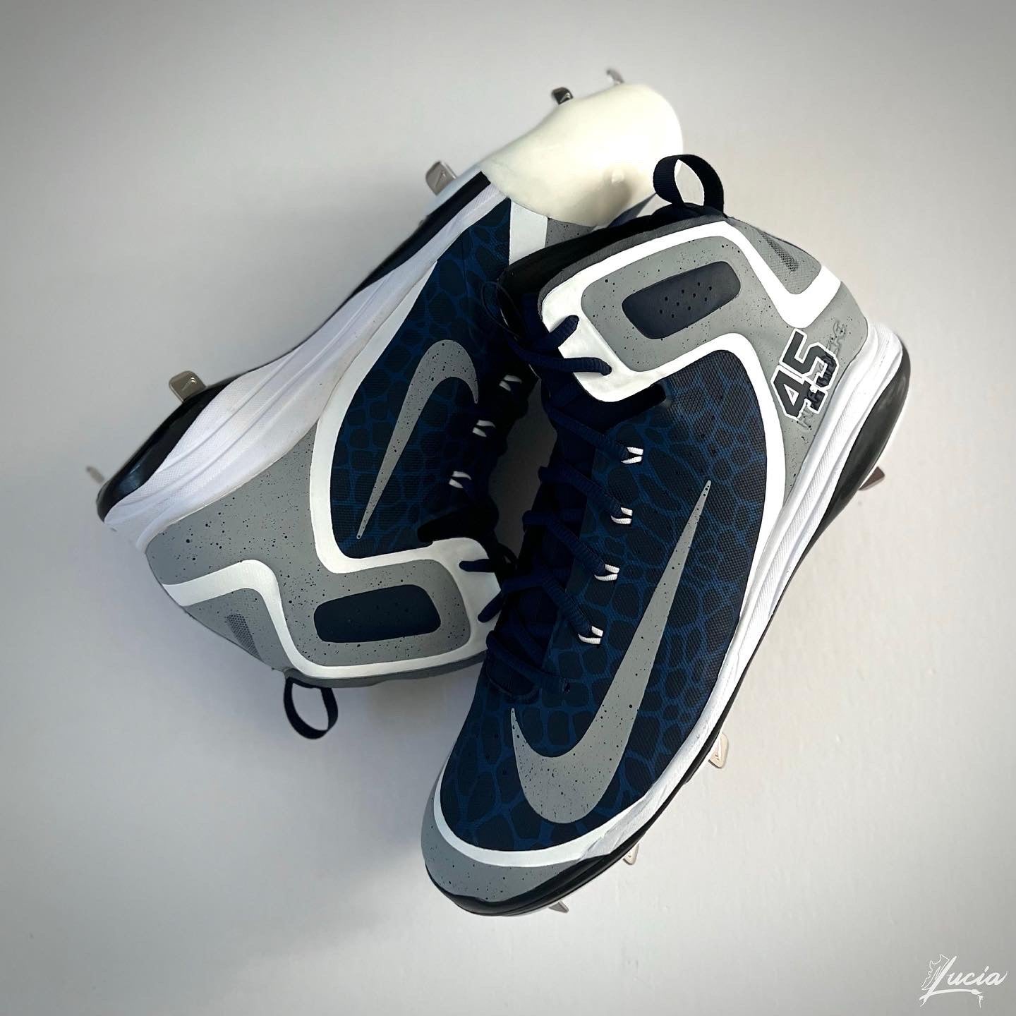 1-of-1 Customizations